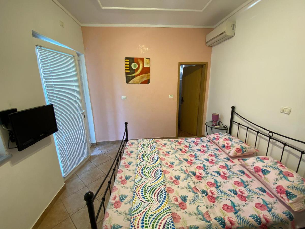 Apartments Tajana Novigrad Istria Buitenkant foto